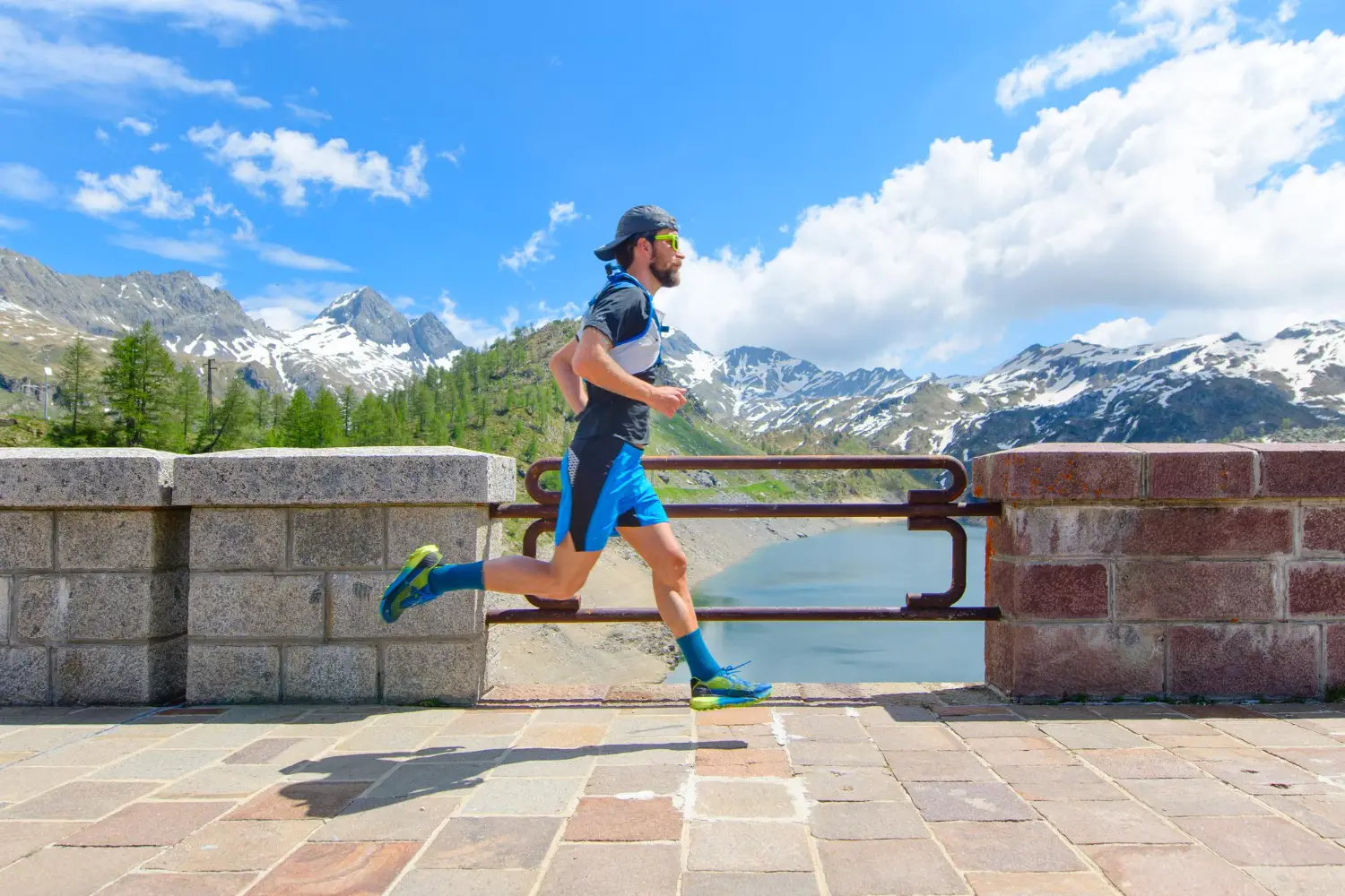 Runner in gara su strada in Veneto: maratone